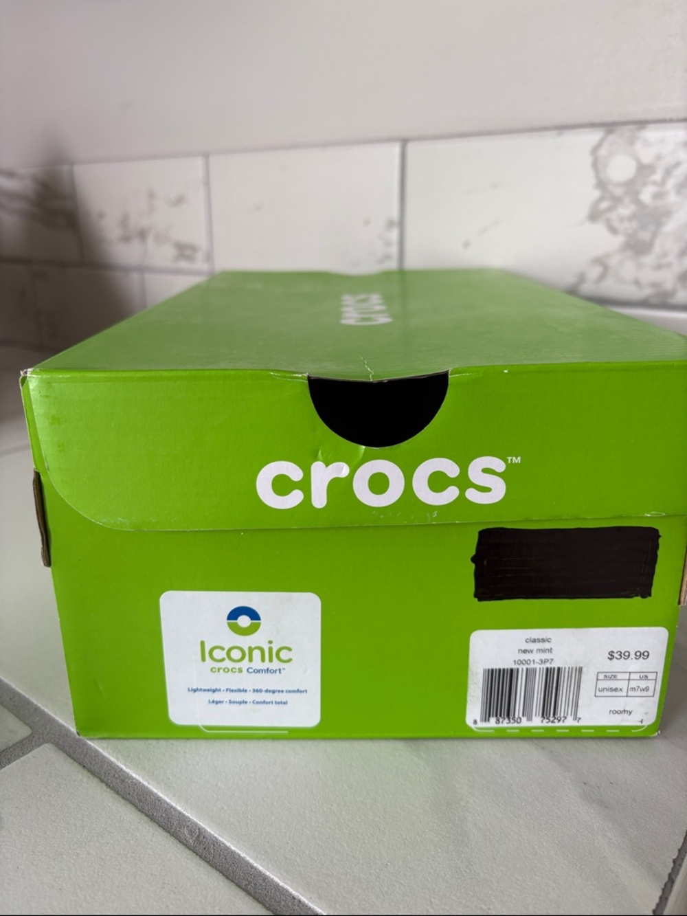 Crocs Classic New Mint Slip on Clogs New with Box - Men’s 7 Women’s 9 - Picture 6 of 6